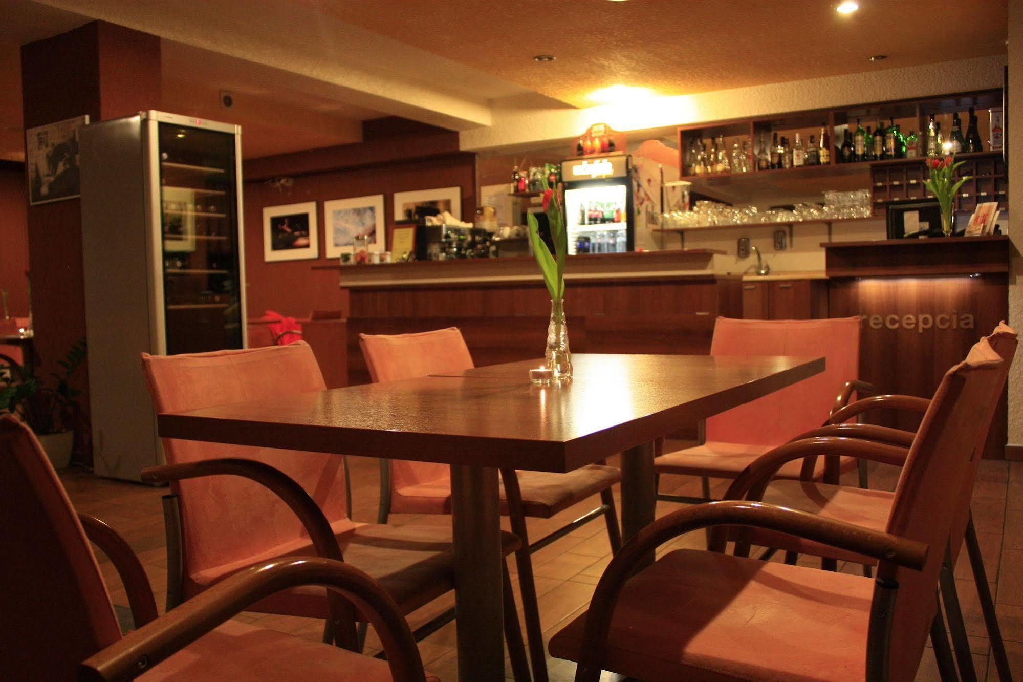 Hotel Premier Trnava Extérieur photo